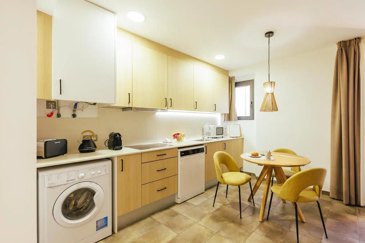 ז'ירונה Bravissimo Mercadal 3, One-Bedroom Plus Sofa Bed ספרד
