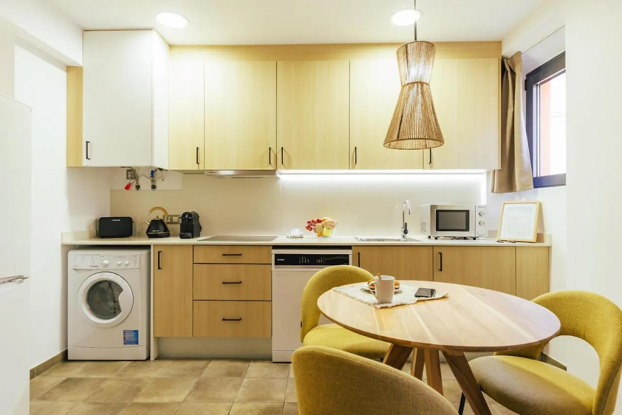 ז'ירונה Bravissimo Mercadal 3, One-Bedroom Plus Sofa Bed דירה